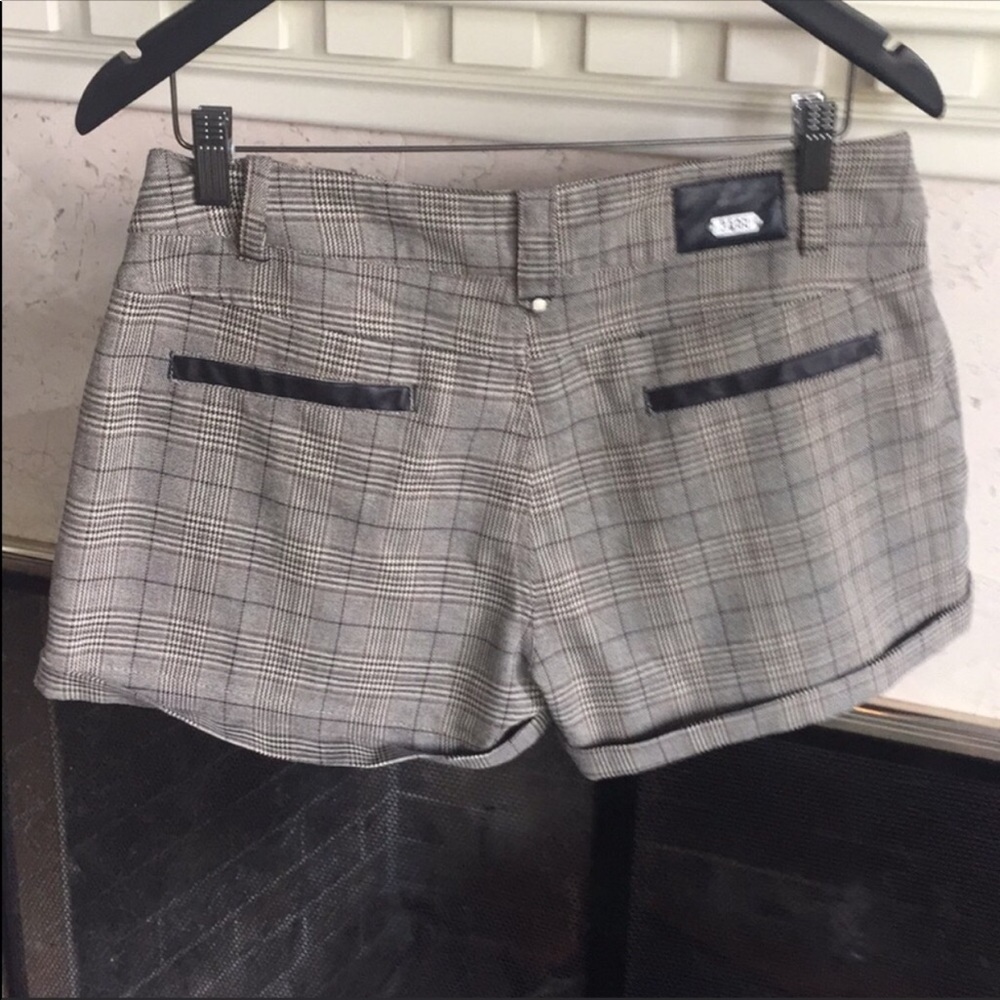 NEW  Sean John Tweed Cuffed Shorts Size 28 - Picture 4 of 8